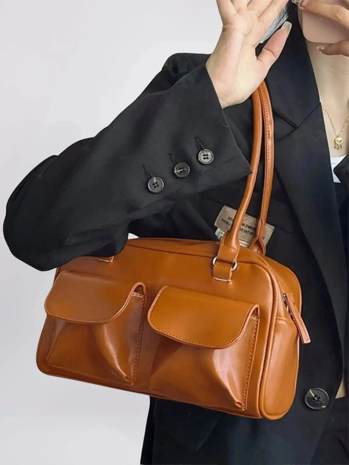 Vivienne Sleek Leather Carry