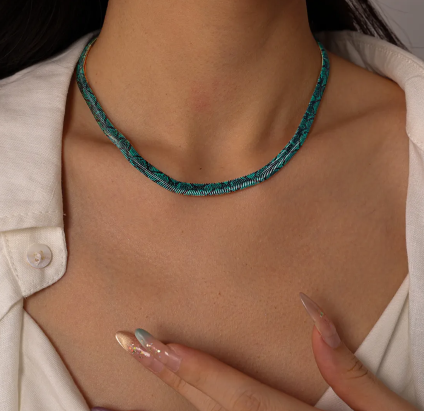 AVORA - UNISEX SAHARA VIPER NECKLACE